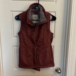 Prana Women's Quilted Vest - Deep Red